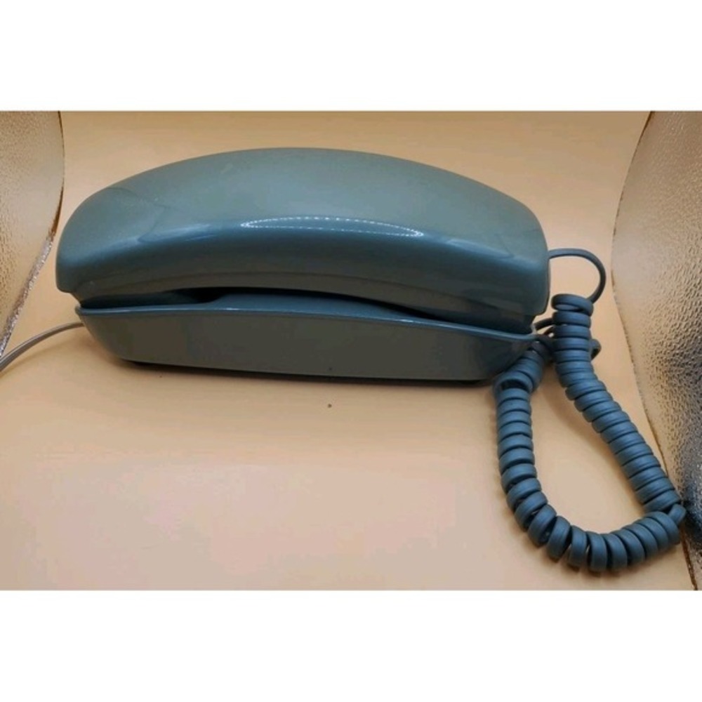 Trimline wall telephone‎ Western Electric touch tone green